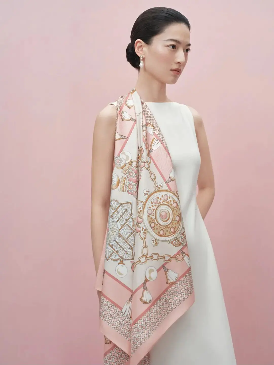 Model wearing the Les Trésors — Bébé Rose silk scarf